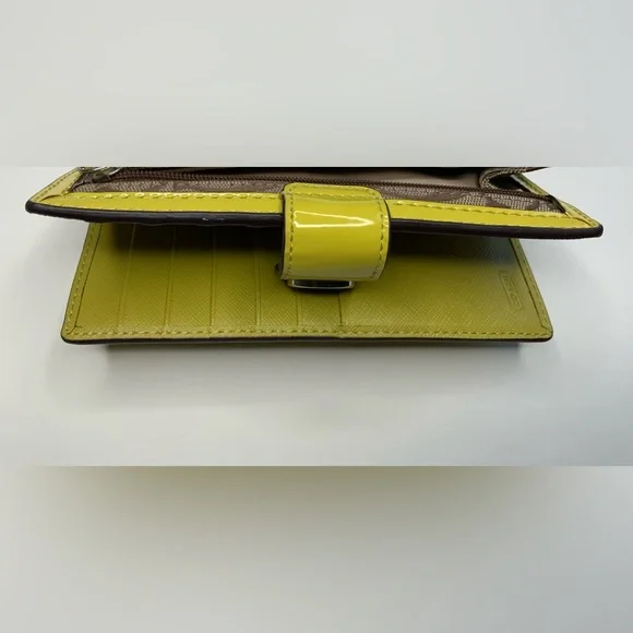 Coach Park Signature Turnlock Wallet Khaki with Yellow trim - Picture 3 of 5